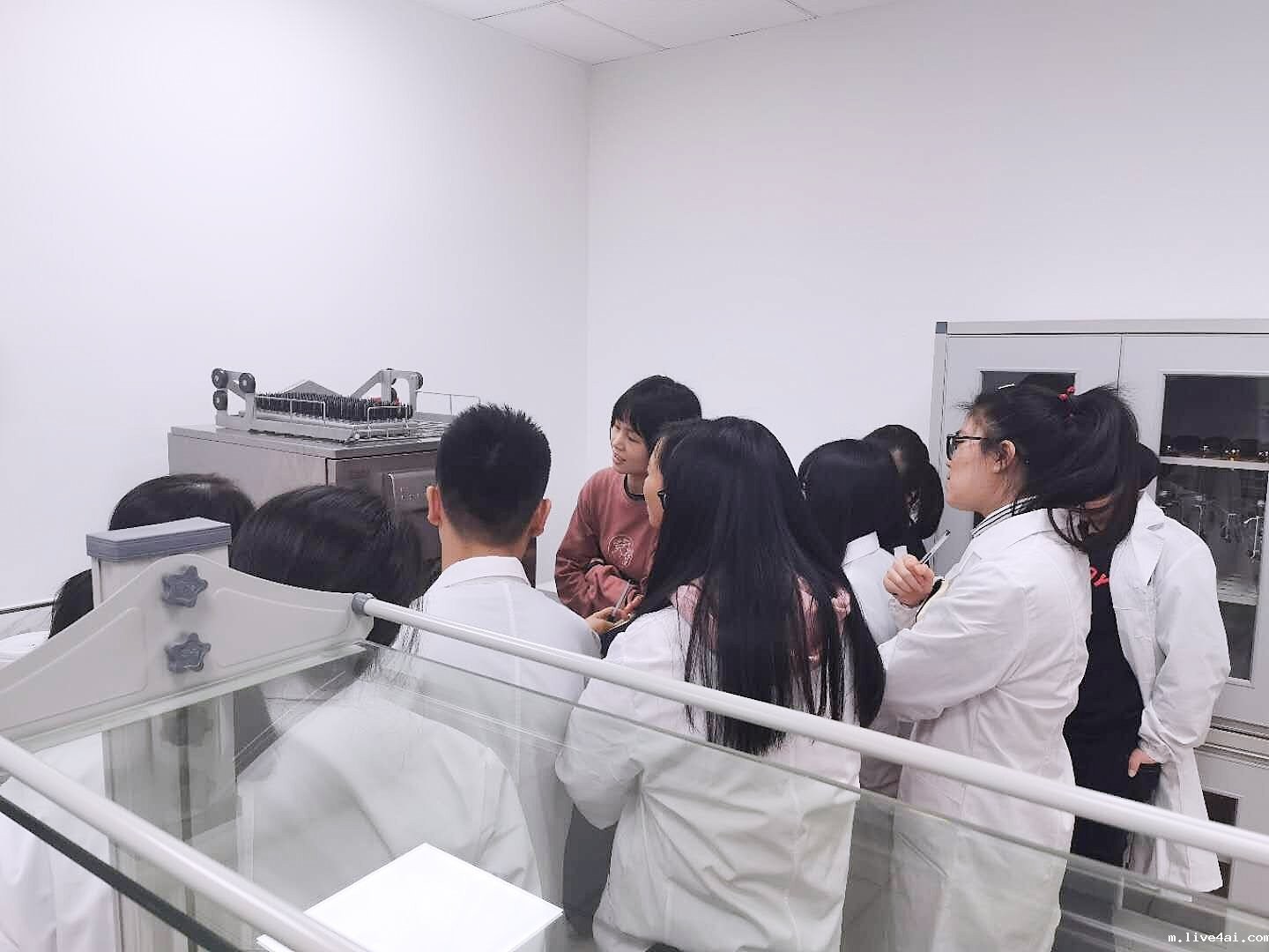 实验室洗瓶机，管家般的瓶皿清洗烘干解决方案