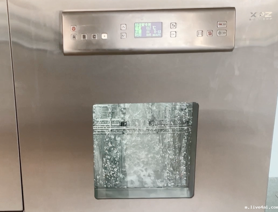 实验室洗瓶机——提高清洗效率与质量的得力助手